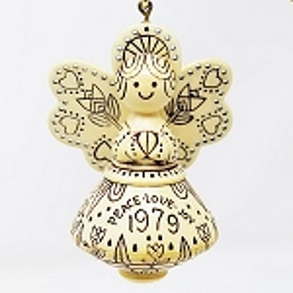 1979 Holiday Scrimshaw Angel