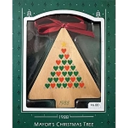 1988 Triangular Tree, Mayor's Christmas Tree