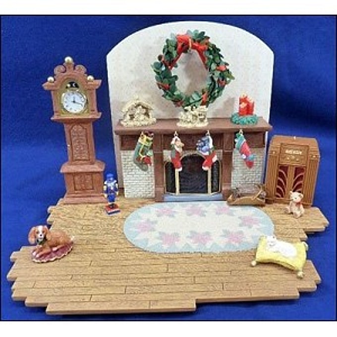 2002 The Family Room, Studio Limited Edition, Santa's Big Night, Hard to Find!